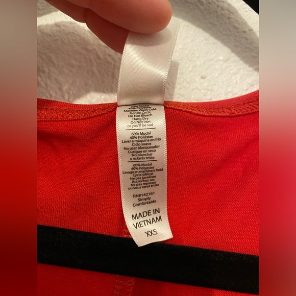 Lularoe Perfect T Top Tunic Shirt Tee Solid Red Split Hem XXS - Picture 4 of 6